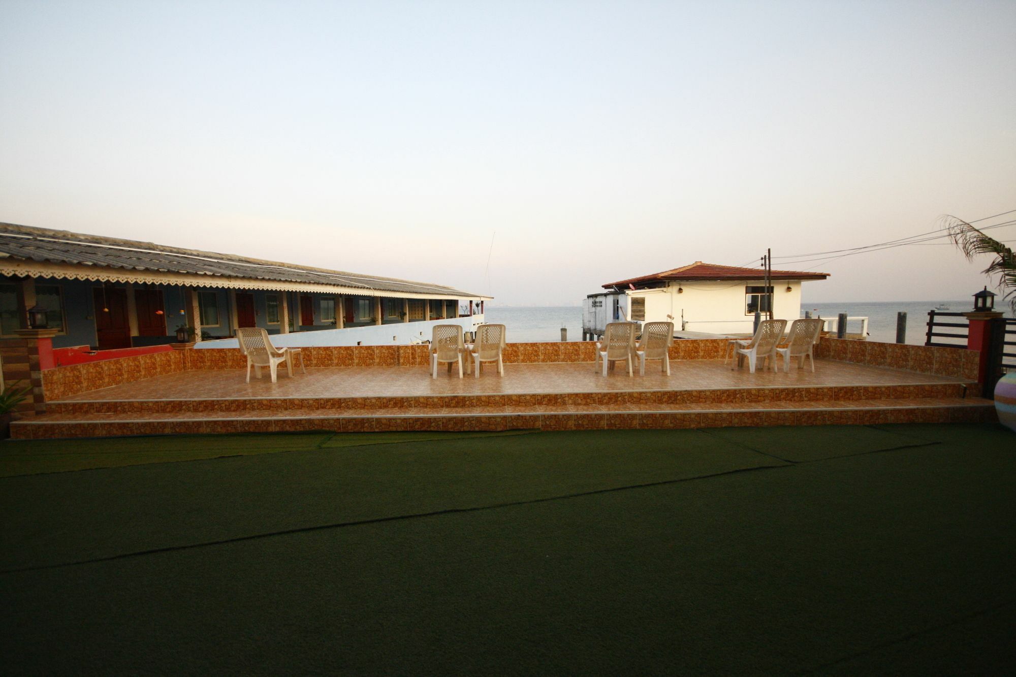 Koh Larn Sea Side Resort Exterior foto