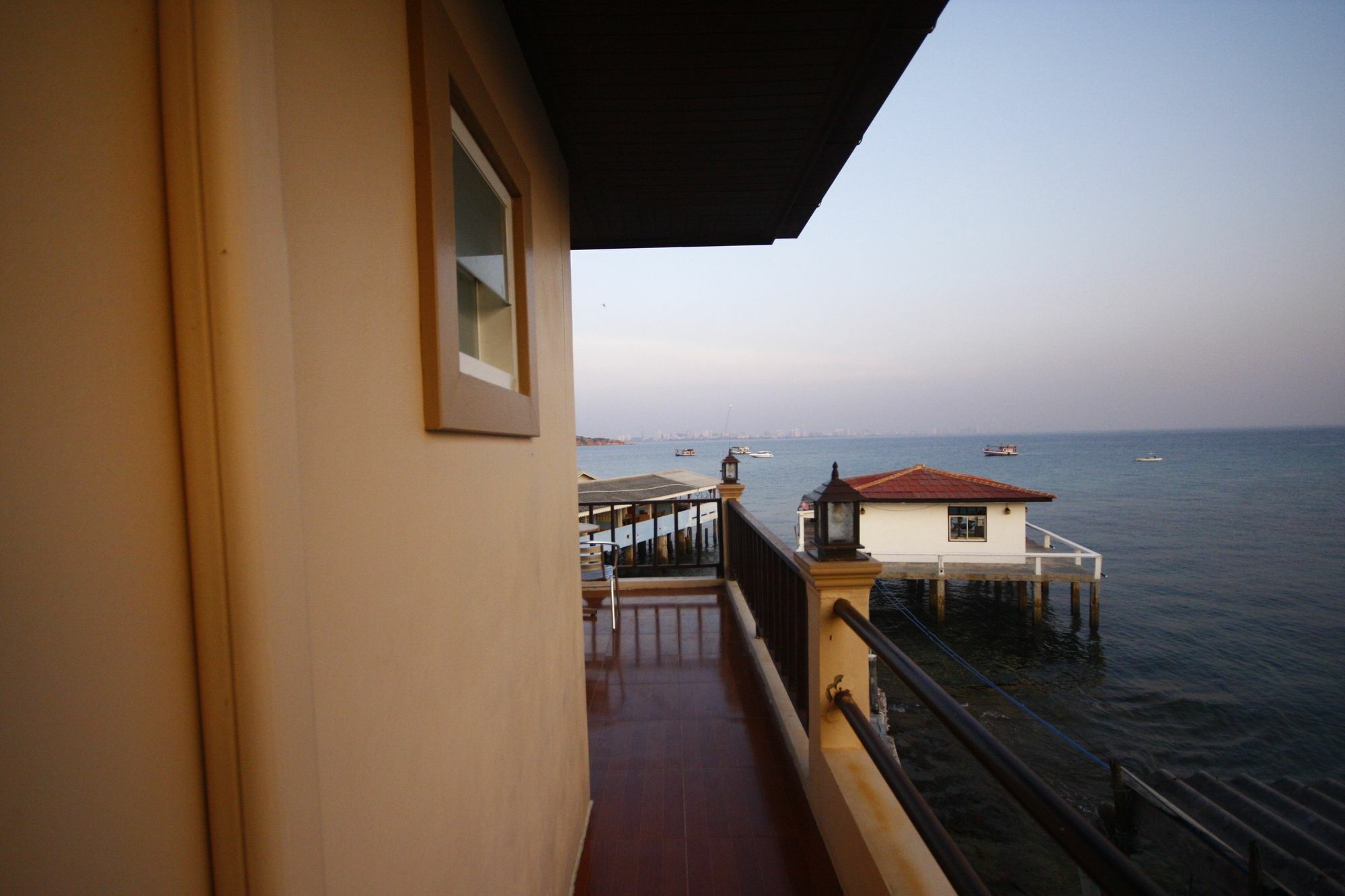Koh Larn Sea Side Resort Exterior foto